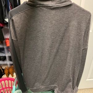 Under Armour Sweaters - Used Under Armour Pullover Under Armour Sweaters - Used Under Armour Pullover